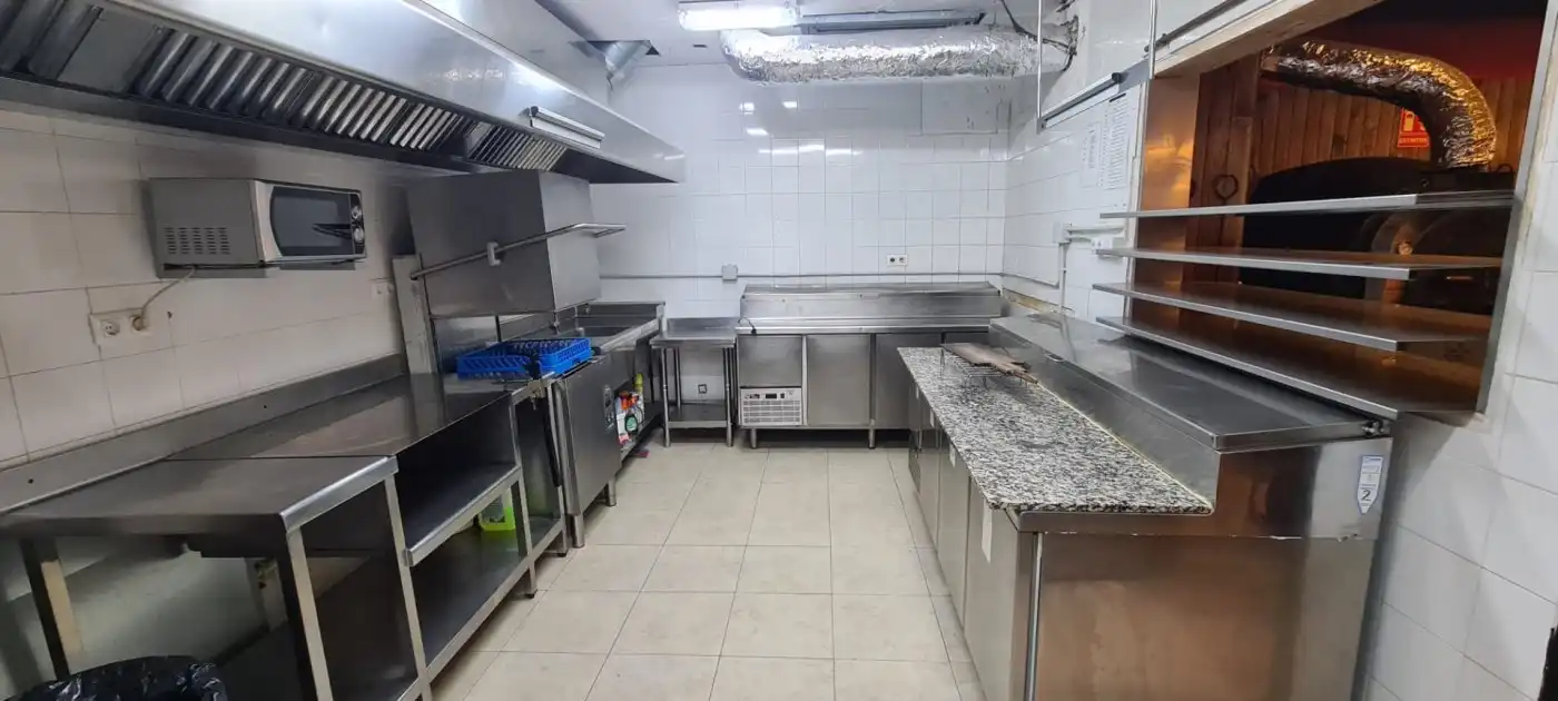 Cuina de Local en venda en Castellar del Vallès amb Moblat