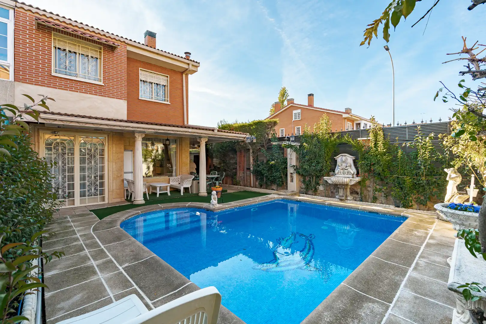 Piscina de Casa o xalet en venda en Alcalá de Henares amb Calefacció, Jardí privat i Piscina