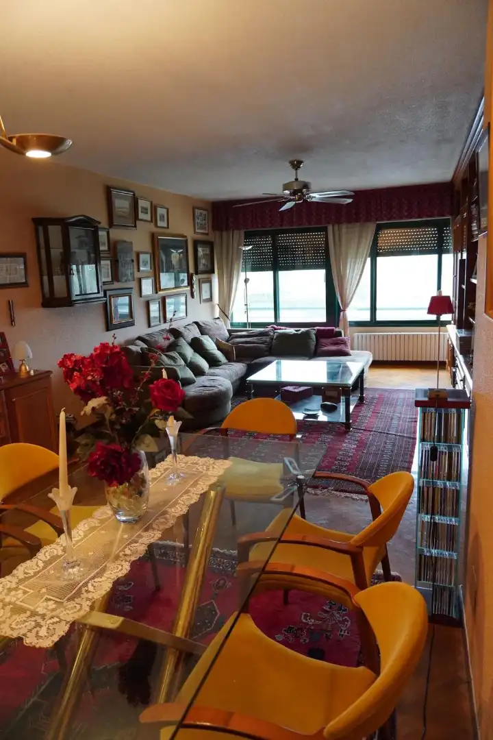 Living room of Flat for sale in Valladolid  with Heating, Parquet flooring and Storage room