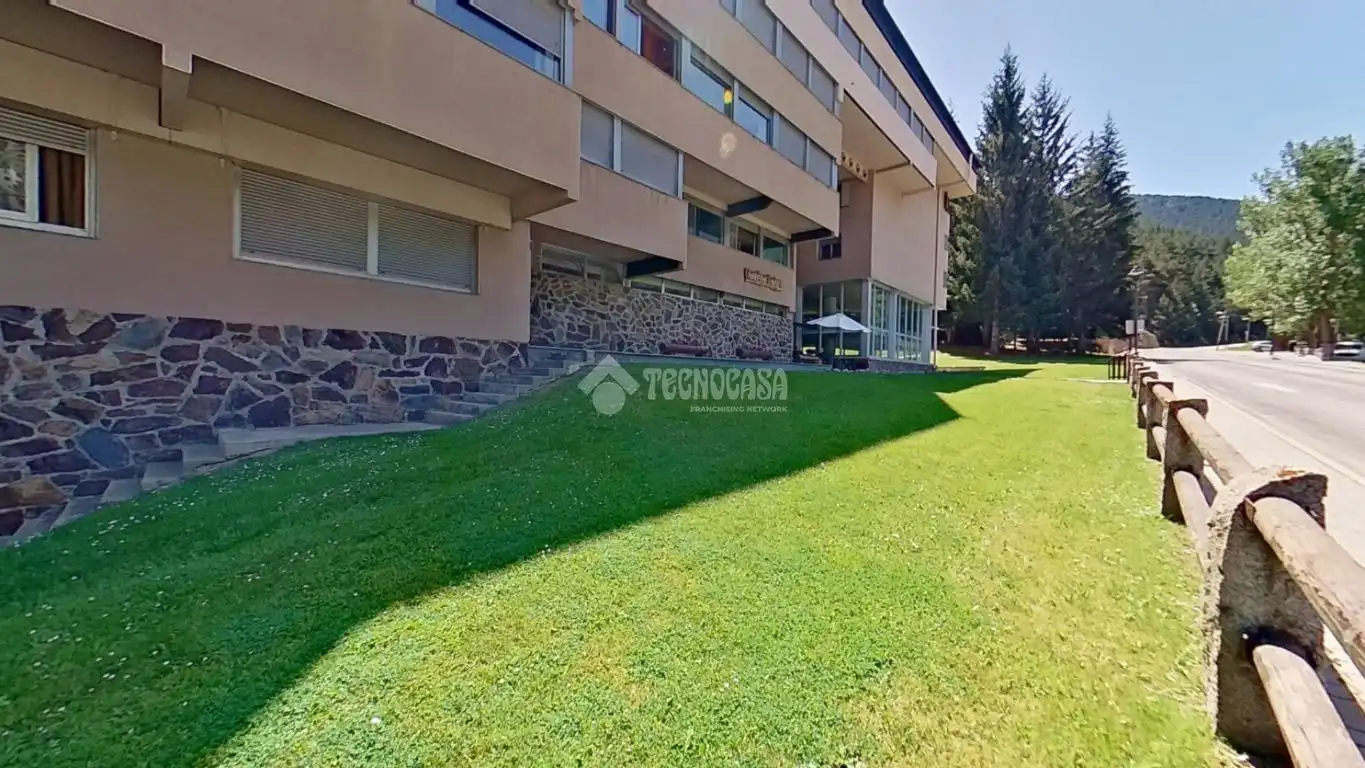 Exterior view of Flat for sale in Alp  with Heating