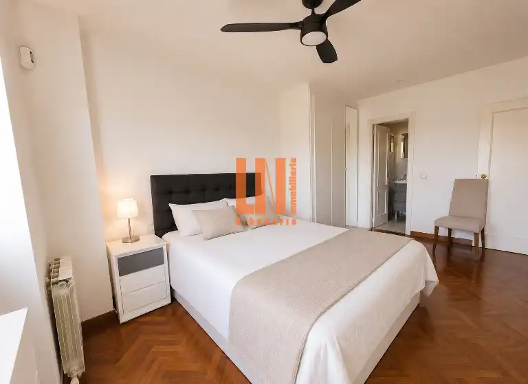 Habitación de Piso en venta en Madrid con Calefacción, Terraza y Piscina comunitaria