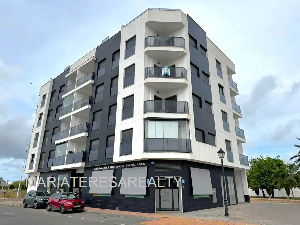 Vista exterior de Ático en venta en San Pedro del Pinatar con Aire acondicionado, Calefacción y Trastero