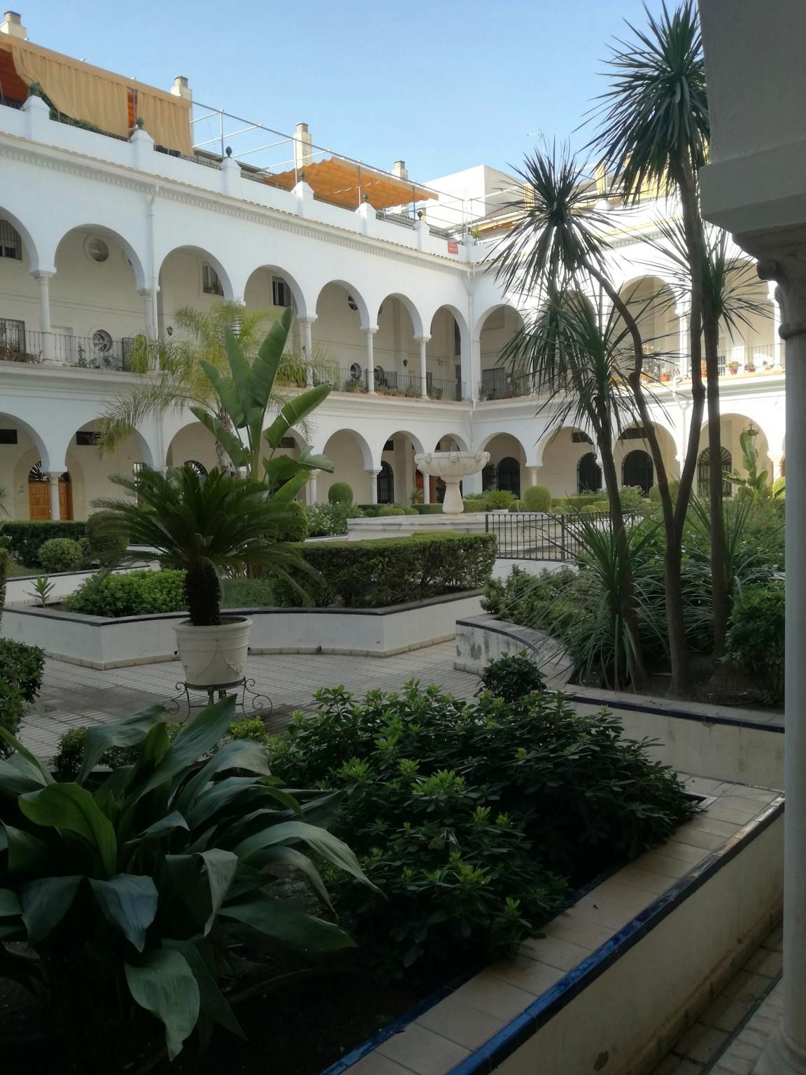 Garden of Flat to share in  Sevilla Capital  with Air Conditioner, Heating and Furnished