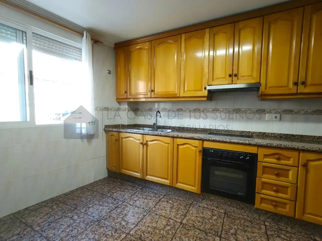 Cuina de Casa adosada en venda en San Crispín - Huerta Nueva-Estación  