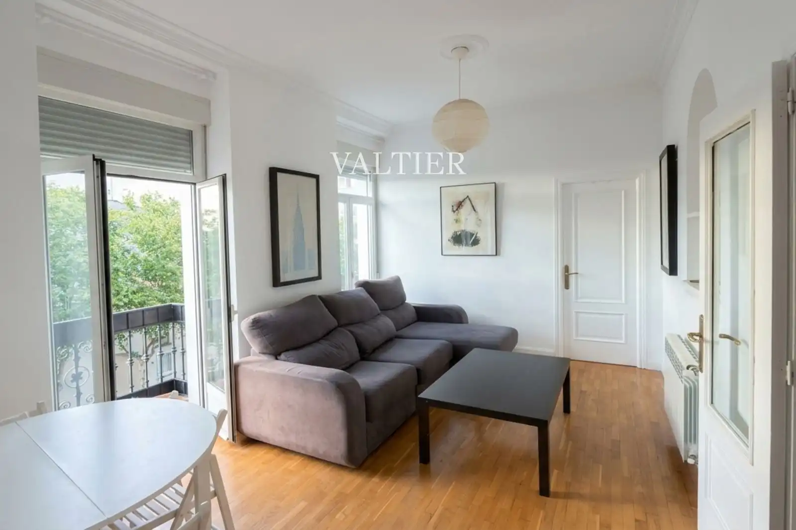 Exterior view of Flat for rent in Madrid  with Air Conditioner, Terrace and Furnished