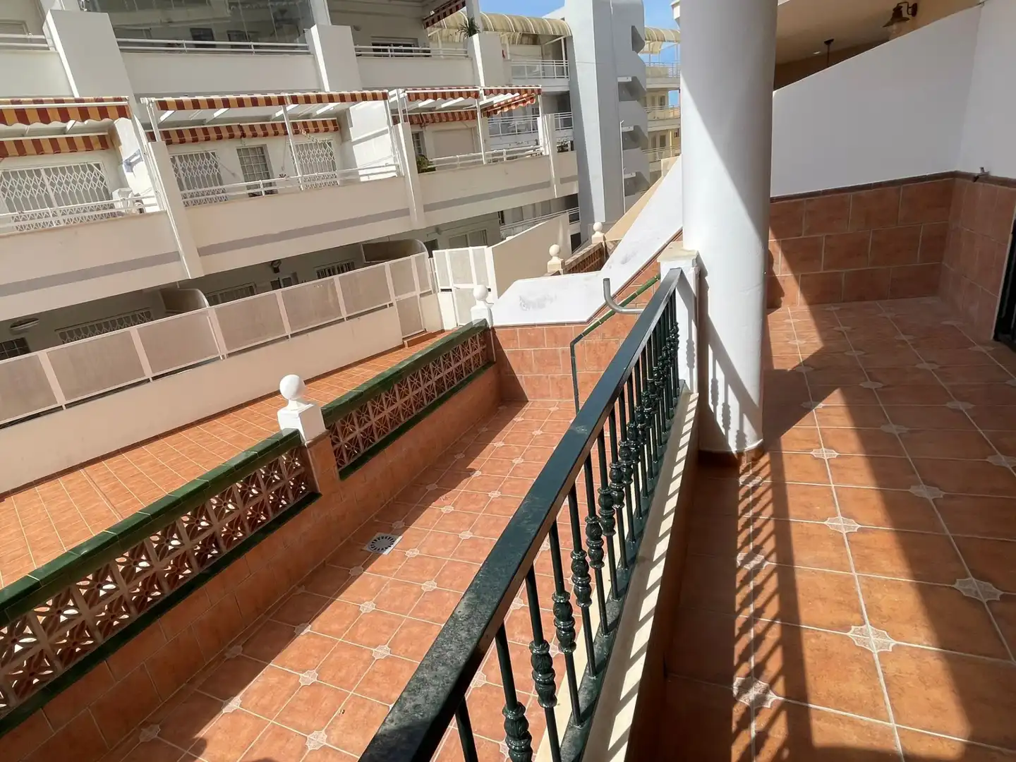 Terraza de Piso en venta en Torrox con Terraza, Horno y Piscina comunitaria