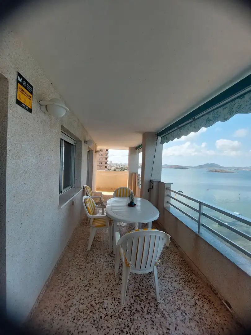 Terraza de Apartamento de alquiler en La Manga del Mar Menor con Terraza, Amueblado y Horno