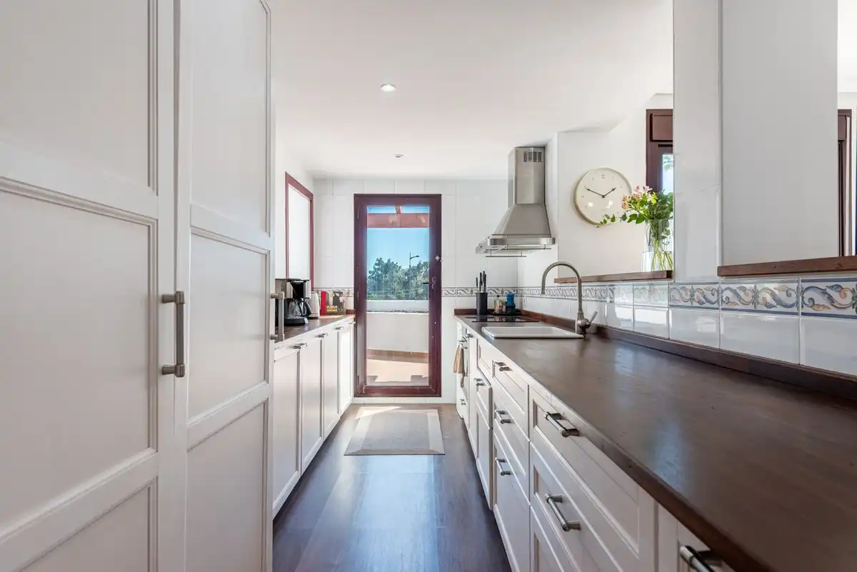 Apartament amb piscina en venda a Nueva Andalucía, imagen 16