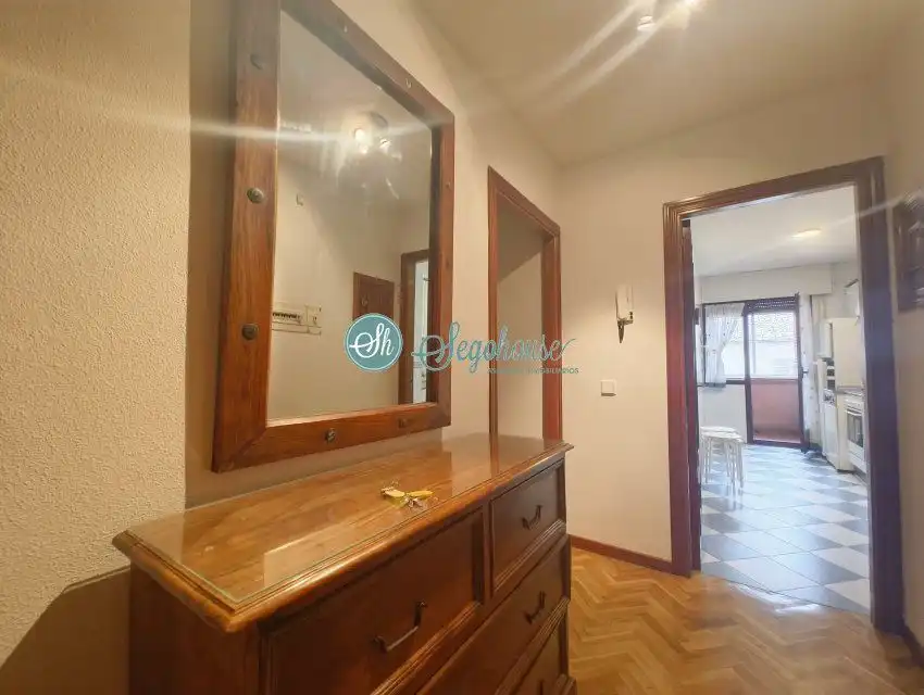 Bedroom of Flat for rent in Segovia  with Heating, Parquet flooring and Terrace