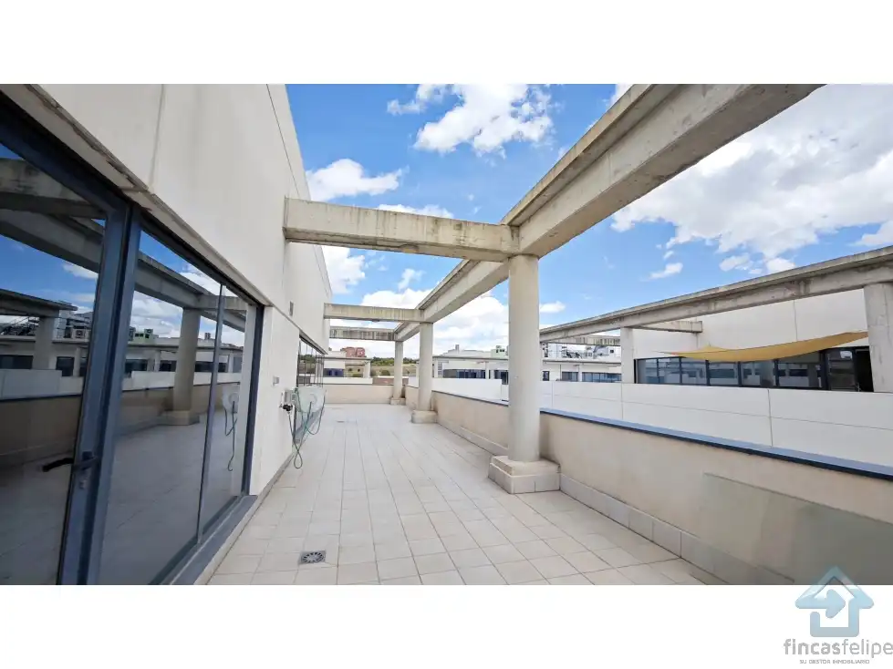 Terraza de Oficina de alquiler en Madrid