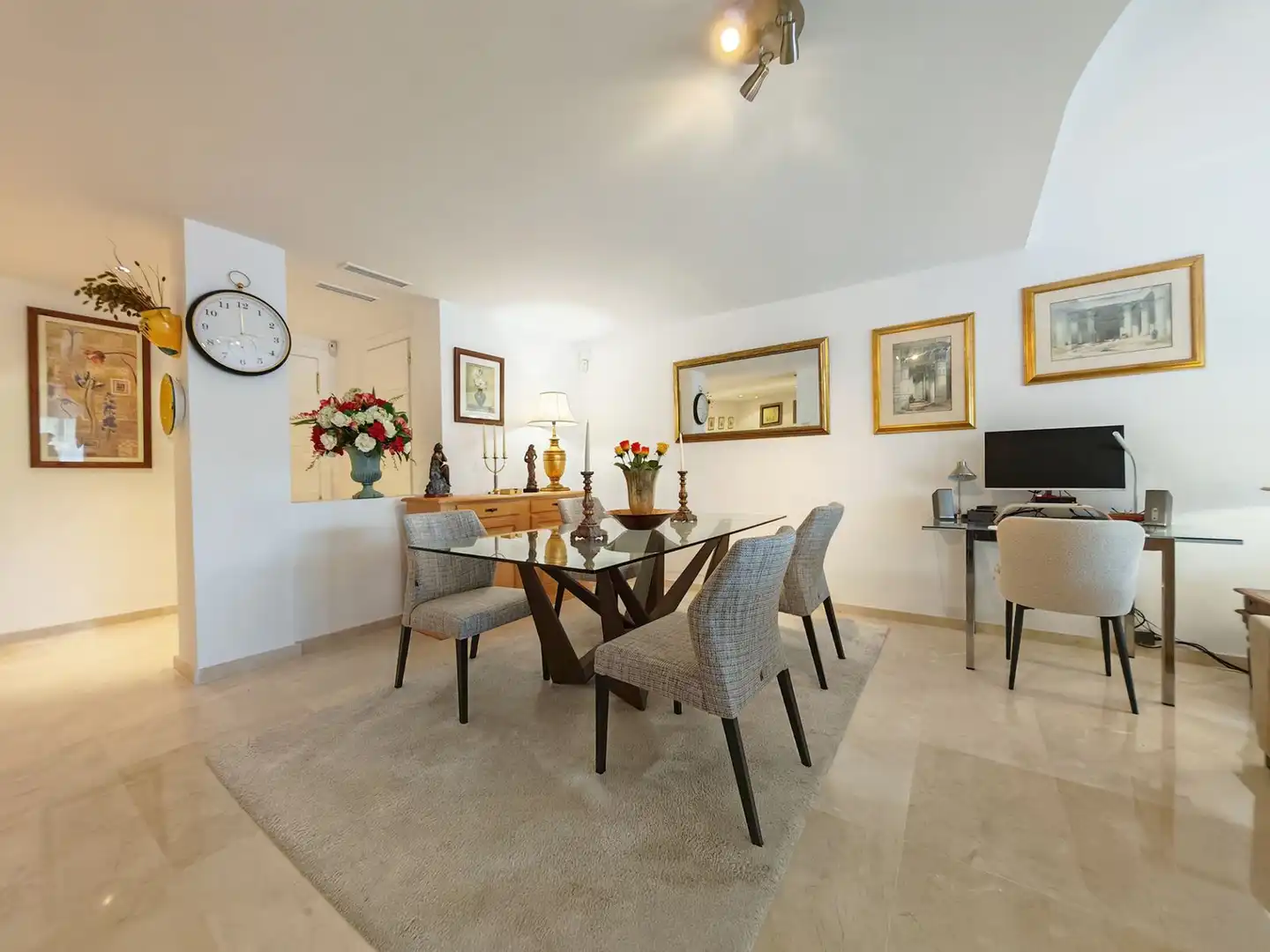 Esszimmer von Wohnungen zum Verkauf in Marbella mit Terrasse, Möbliert und Gemeinschaftspool