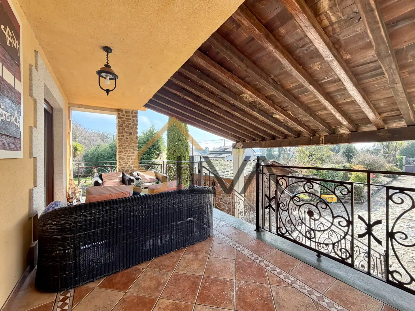 Terrassa de Casa o xalet en venda en Lugo amb Calefacció, Jardí privat i Parquet