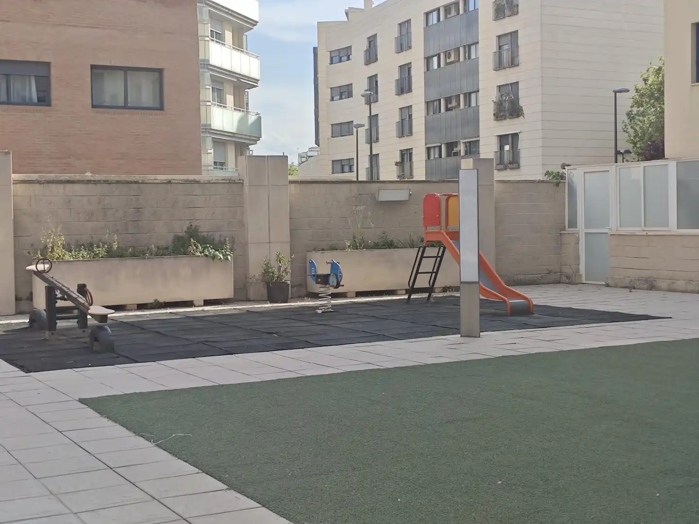 Terrace of Study for rent in Zaragoza  with Heating, Storage room and Furnished