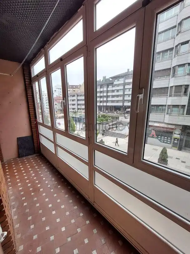 Terraza de Piso de alquiler en Oviedo  con Calefacción y Balcón