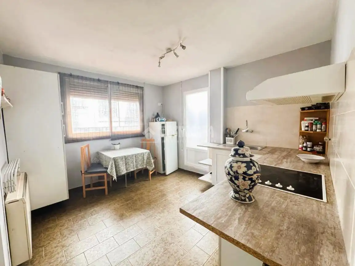 Kitchen of Flat for sale in Zaragoza