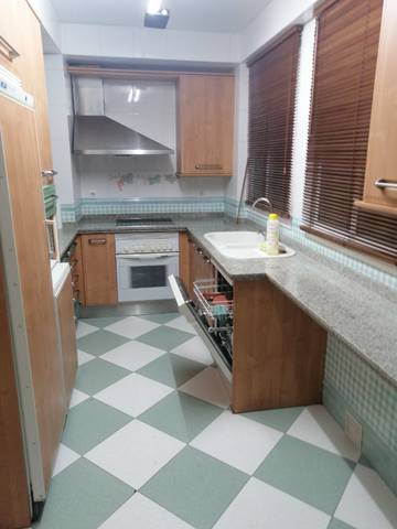 Piso en Venta en Calle Playa de Estepona en El Torrejón - El Cerezo
