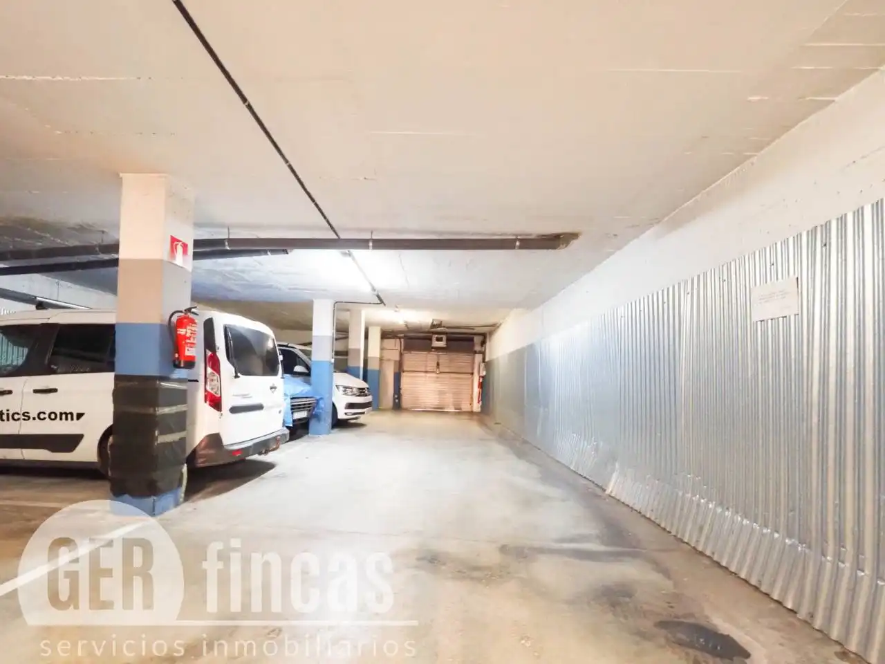 Parkplatz von Maisonette zum Verkauf in Terrassa mit Klimaanlage, Heizung und Parkett