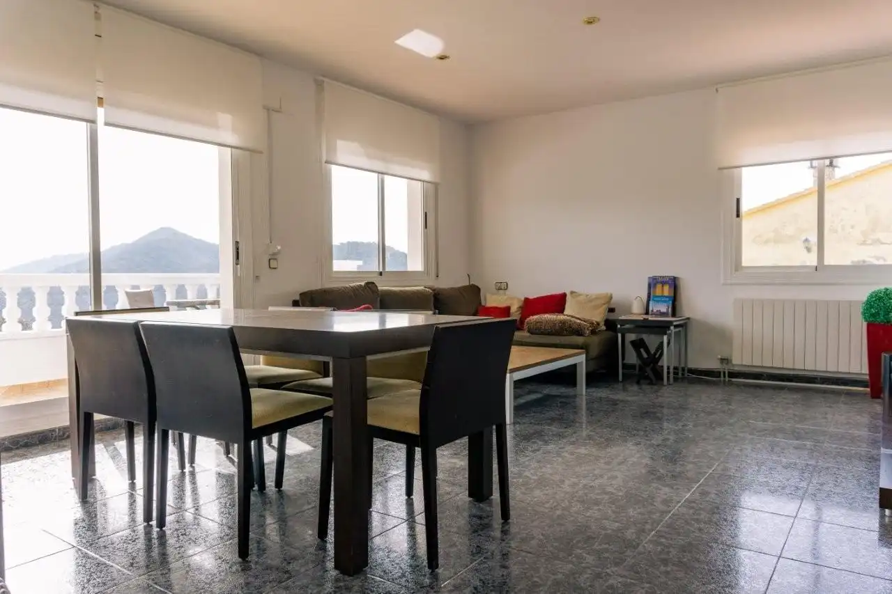 Esszimmer von Haus oder Chalet zum Verkauf in Sant Cebrià de Vallalta mit Heizung, Privatgarten und Terrasse