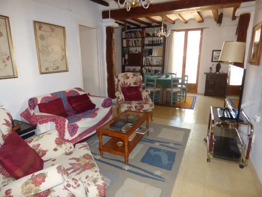 Wohnzimmer von Country house zum Verkauf in Sella mit Privatgarten, Terrasse und Abstellraum