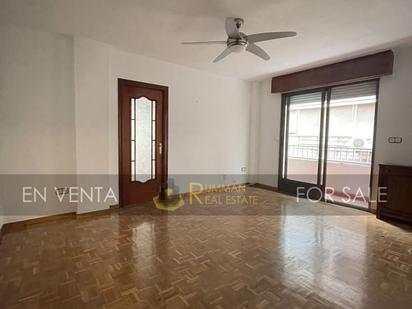 Flat for sale in  Granada Capital  with Balcony