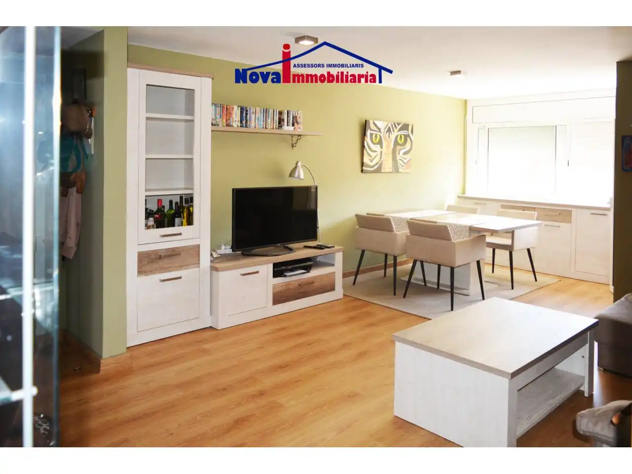Living room of Flat for sale in Viladecans  with Parquet flooring, Furnished and Balcony