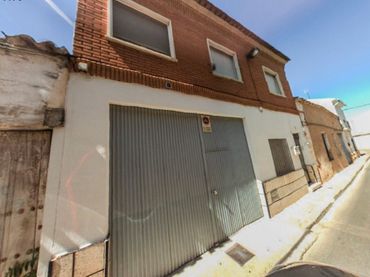 Piso en venta en Calle San Anton 11