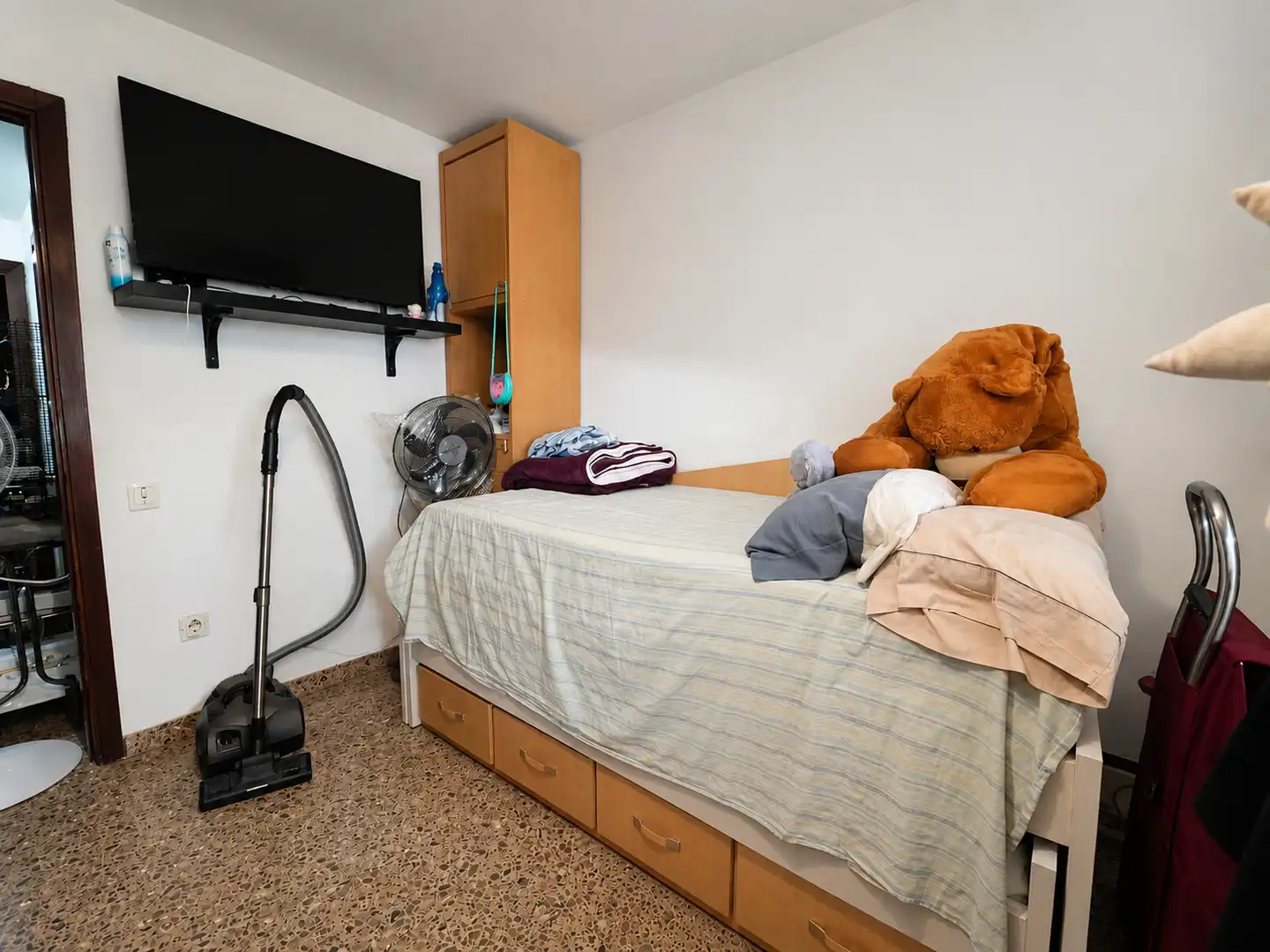 Bedroom of Flat for sale in Valencia  with Furnished and Balcony