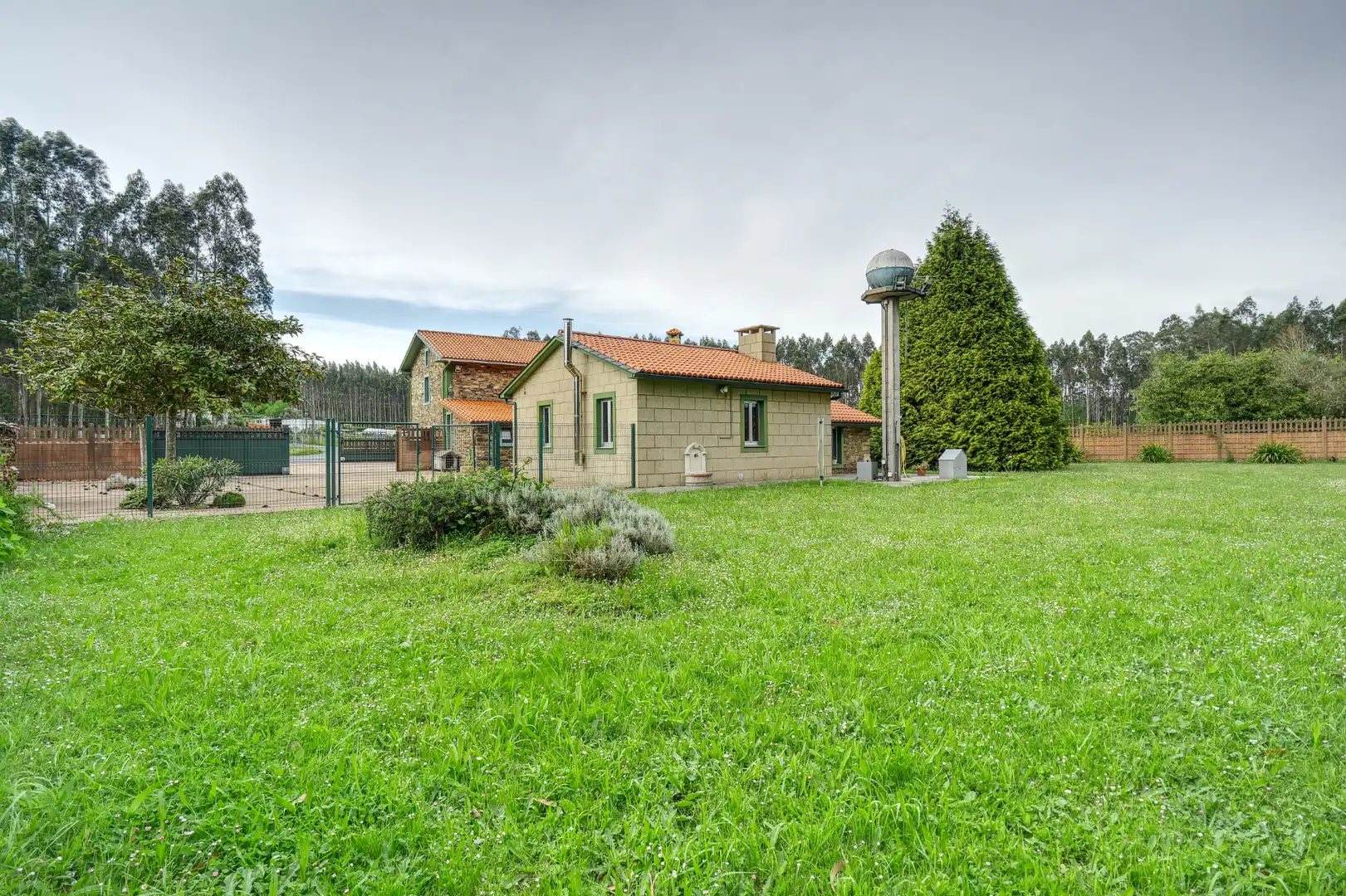 Vista exterior de Finca rústica en venta en Valdoviño con Calefacción, Jardín privado y Parquet