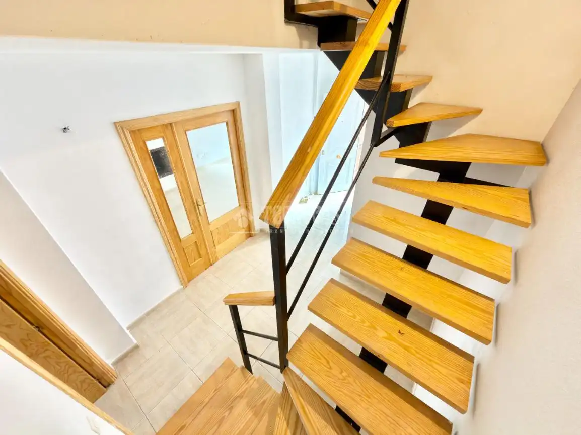 Casa adosada en venta en Valdeaveruelo con Aire acondicionado, Calefacción y Balcón