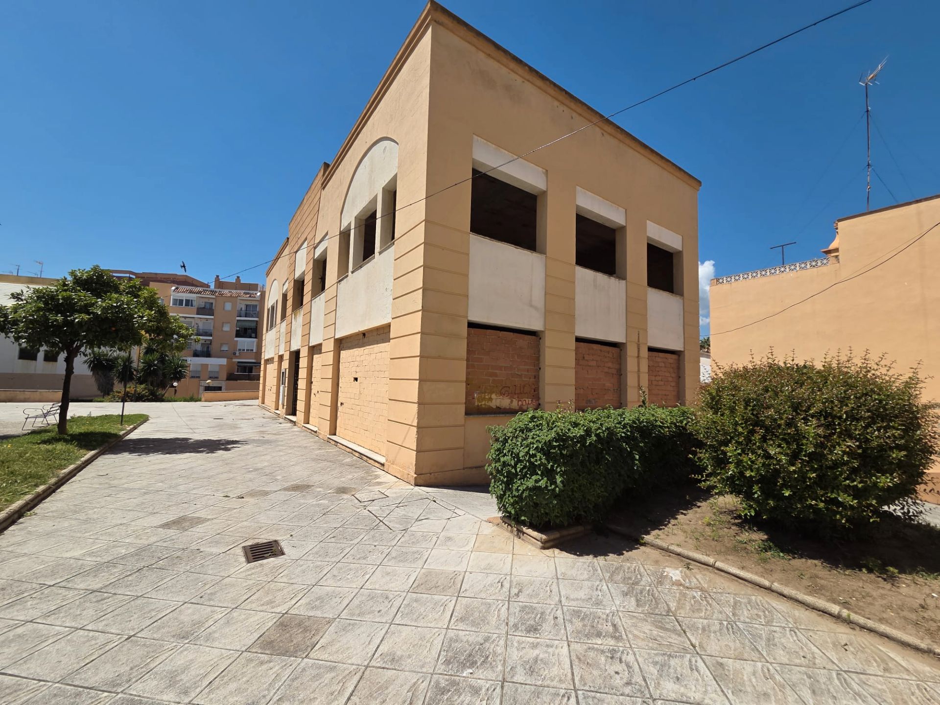 Exterior view of Building for sale in Algeciras