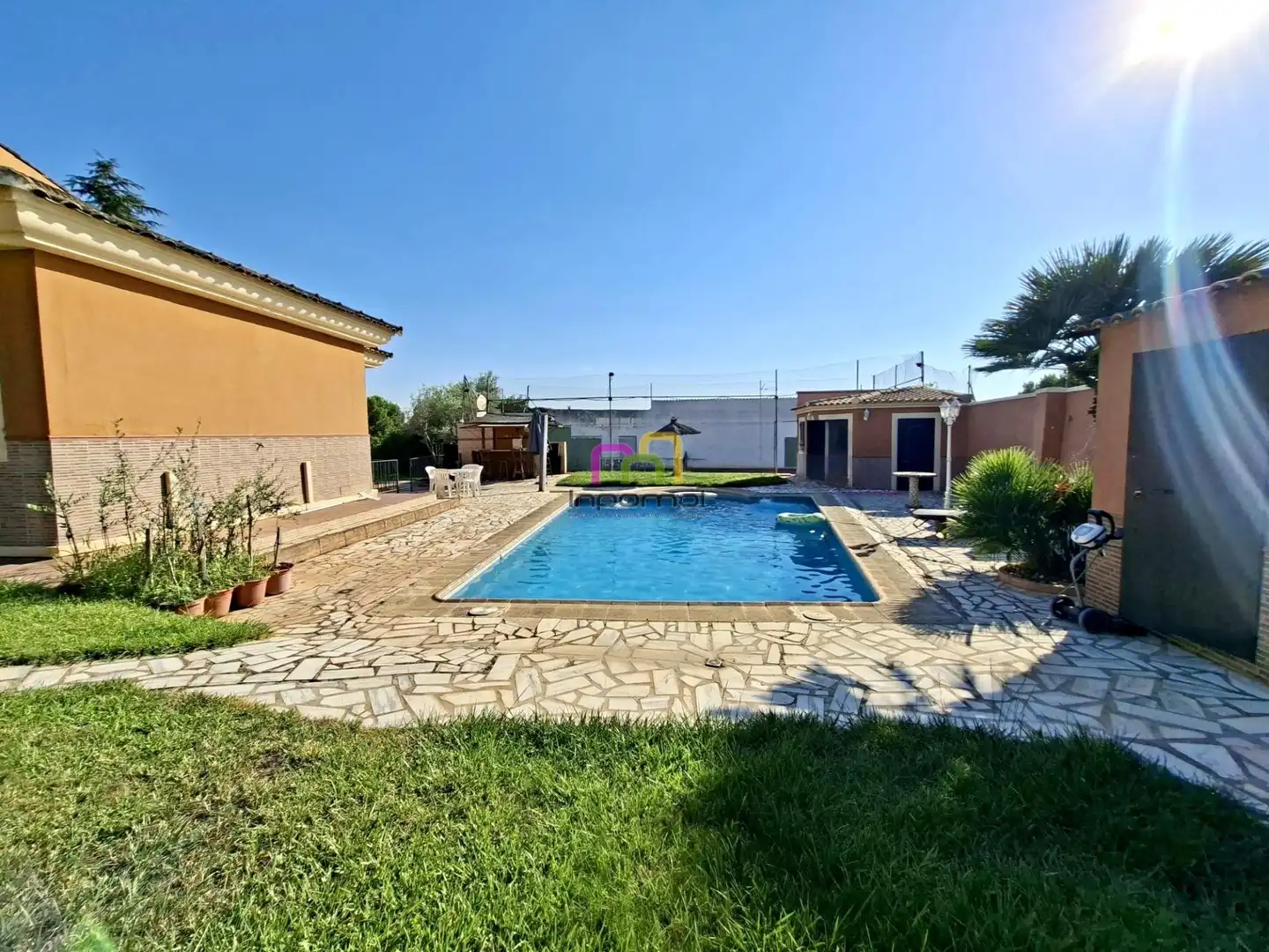 Piscina de Casa o chalet en venta en Badajoz con Aire acondicionado, Calefacción y Jardín privado