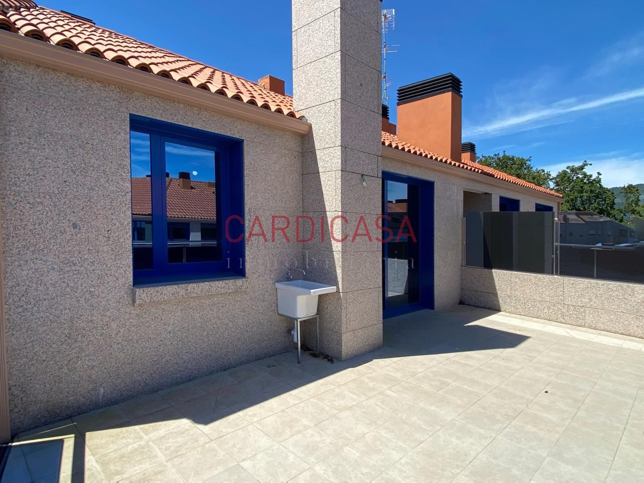 Vista exterior de Àtic en venda en Soutomaior amb Calefacció