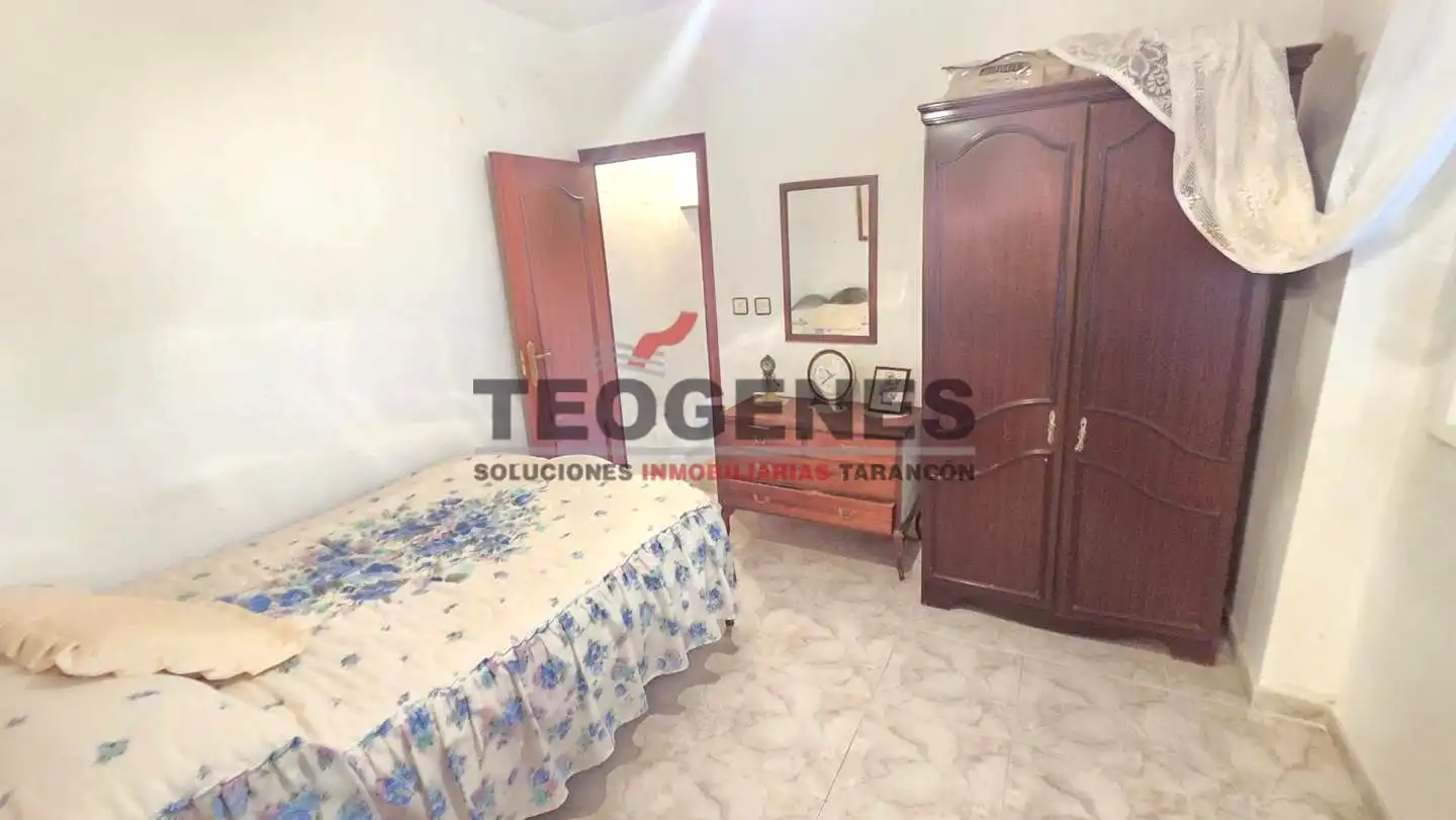 Habitación de Casa o chalet en venta en Zarza de Tajo con Aire acondicionado y Amueblado