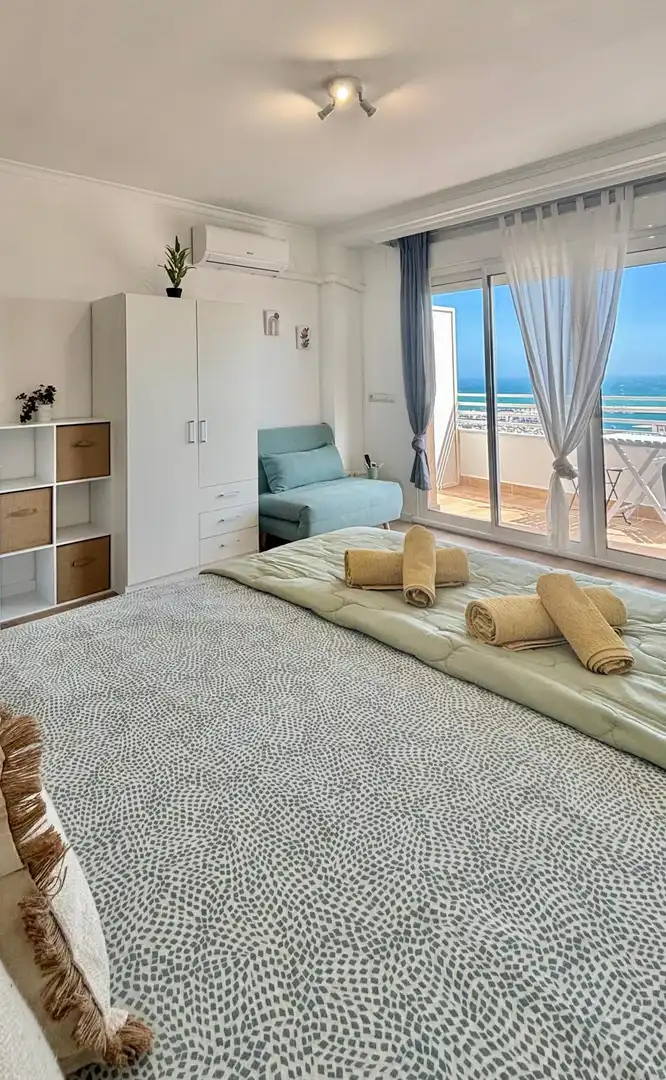 Dormitori de Apartament en venda en Alicante / Alacant amb Aire condicionat i Terrassa