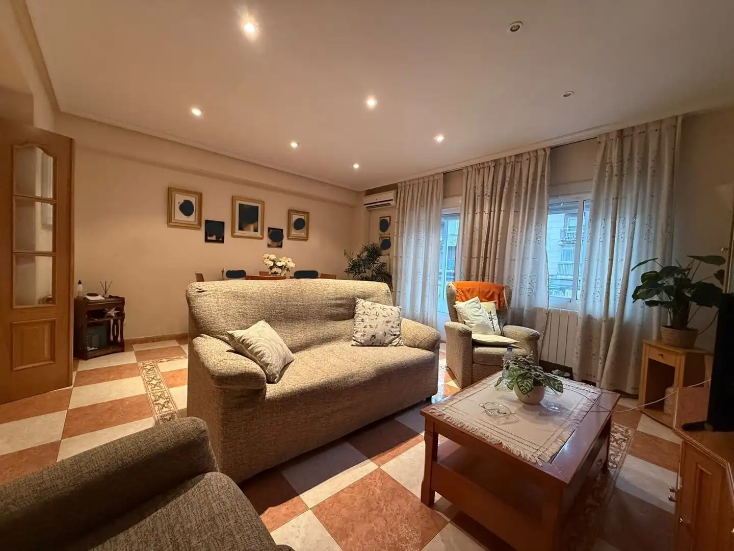 Living room of Flat for sale in Madrid  with Air Conditioner, Heating and Terrace