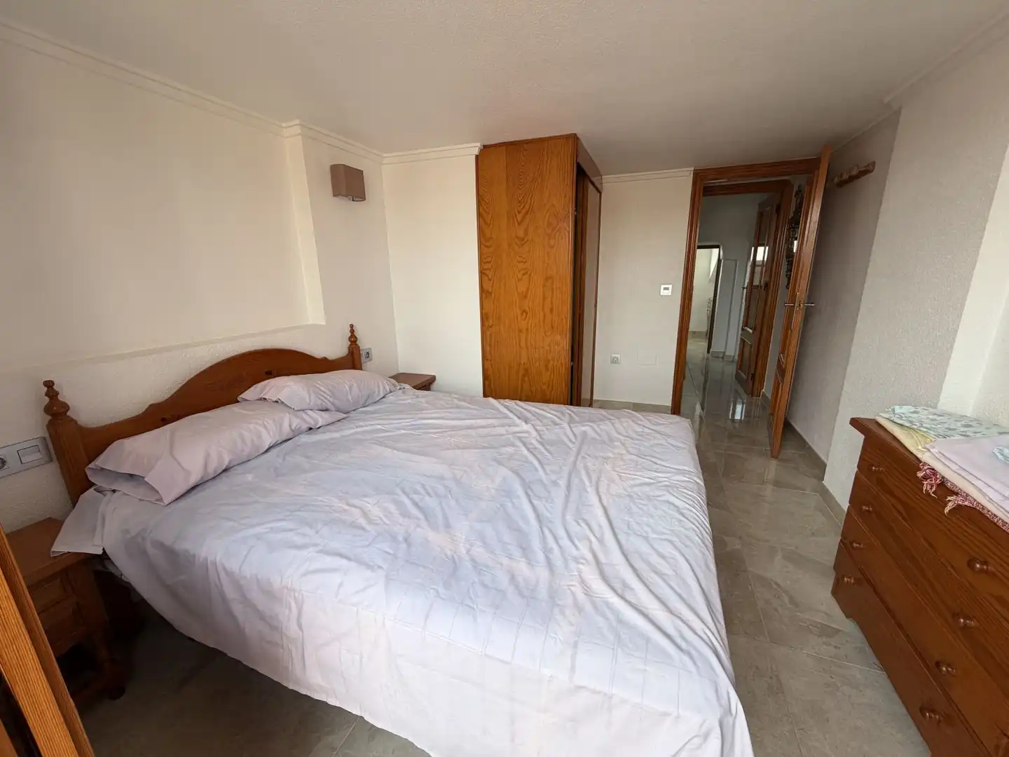 Habitación de Apartamento en venta en Torrevieja con Terraza y Balcón