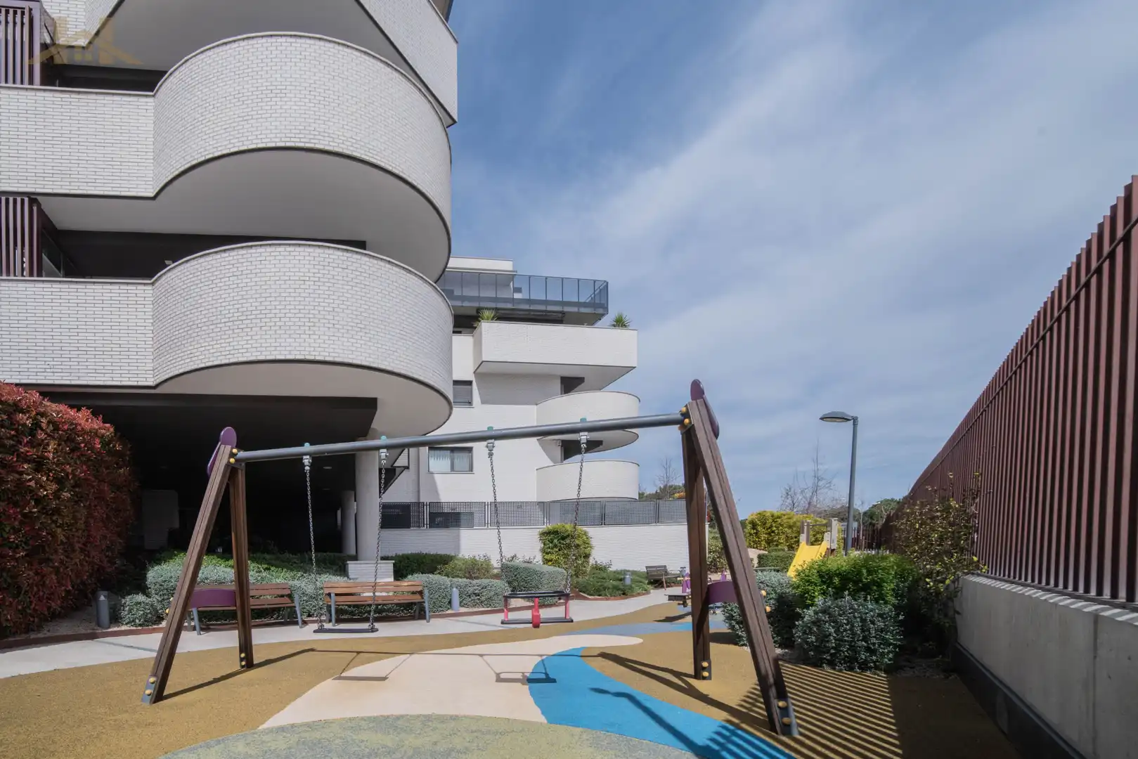 Außenansicht von Wohnung zum Verkauf in Pinto mit Klimaanlage, Heizung und Terrasse