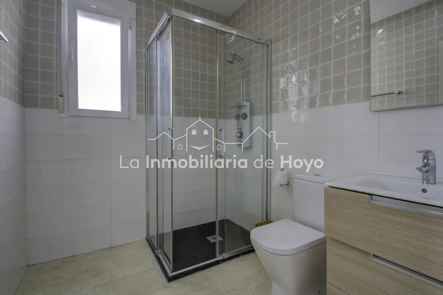 Baño de Casa o chalet en venta en Hoyo de Manzanares con Aire acondicionado, Calefacción y Jardín privado