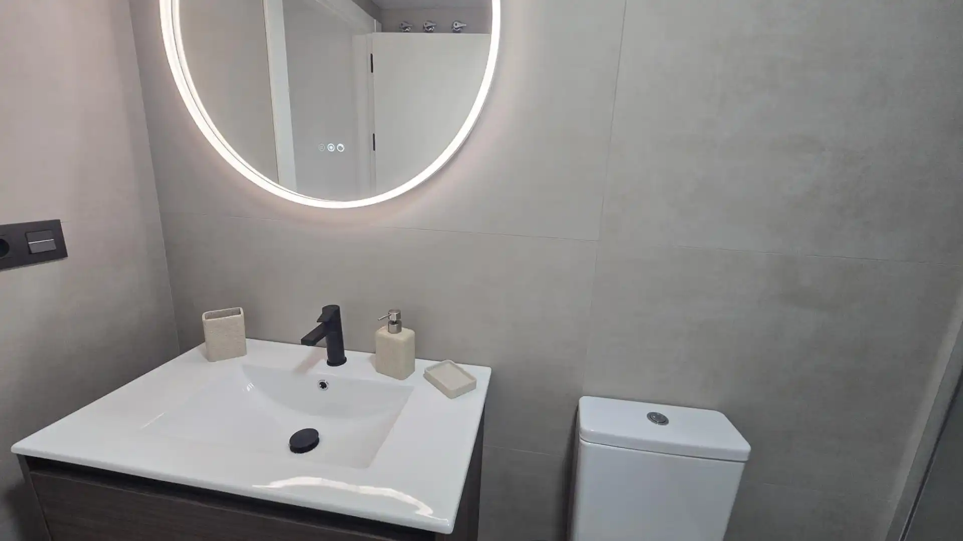 Badezimmer von Erdgeschoss zum Verkauf in Mutxamel mit Klimaanlage, Heizung und Terrasse