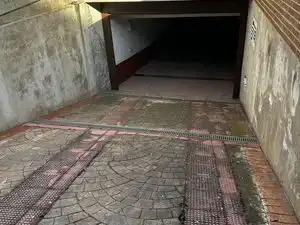 Parking de Estudio de alquiler en Alcalá de Henares con Calefacción, Jardín privado y Amueblado