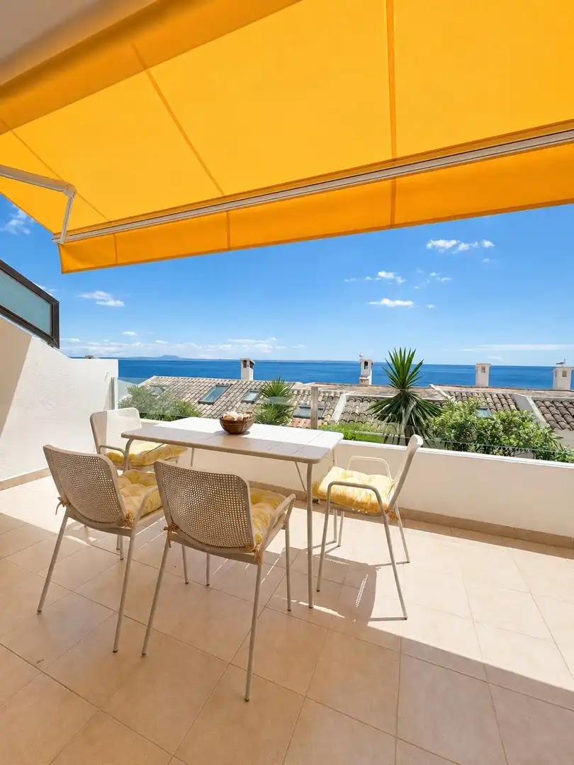 Terrasse von Einfamilien-Reihenhaus zur Miete in Calvià mit Klimaanlage, Terrasse und Abstellraum