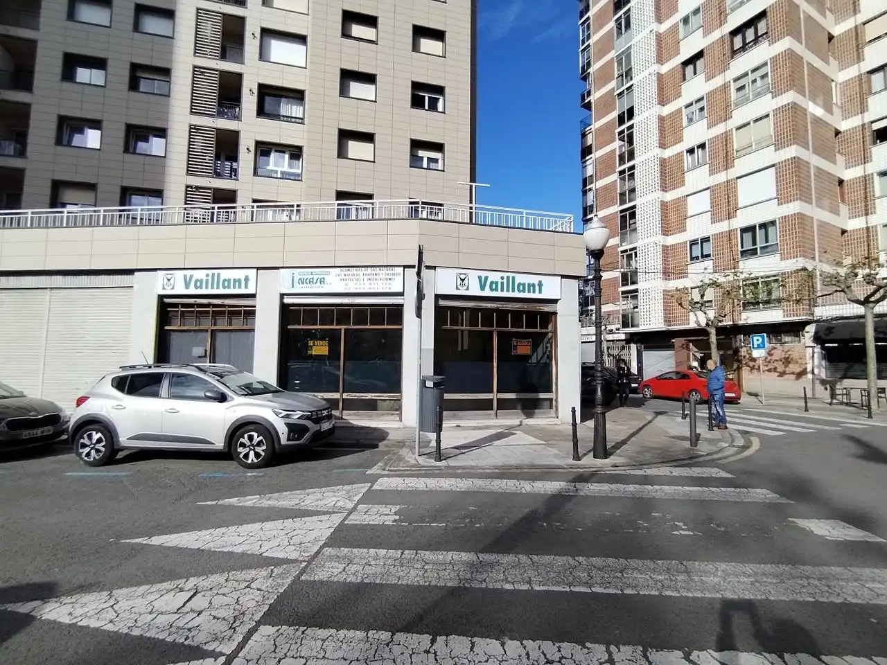 Vista exterior de Local en venda en Barakaldo  amb Aire condicionat