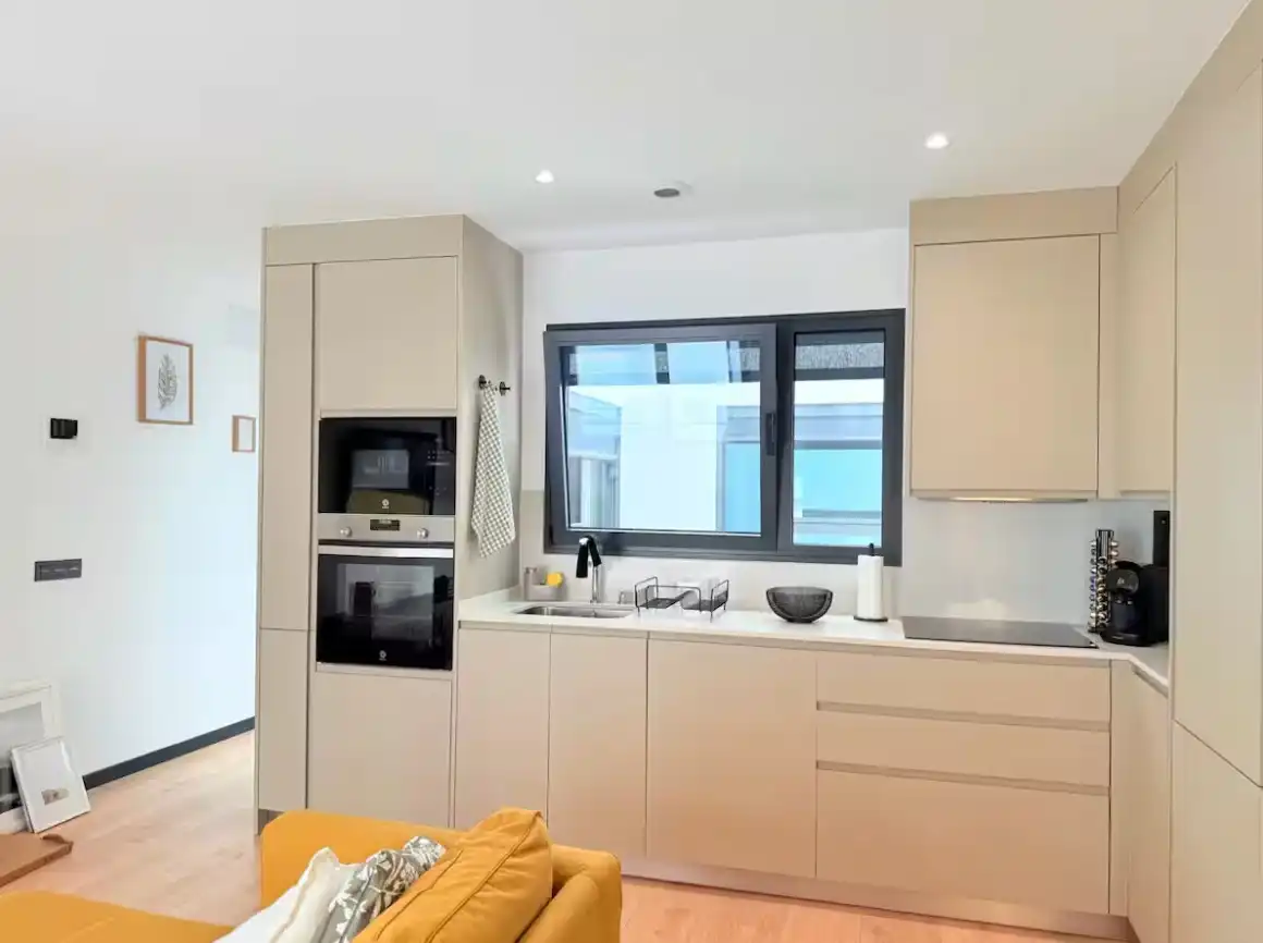 Cocina de Apartamento de alquiler en Las Palmas de Gran Canaria con Aire acondicionado, Calefacción y Parquet