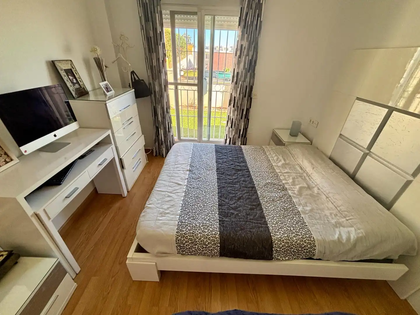 Bedroom of Flat for sale in Benalmádena  with Air Conditioner, Private garden and Terrace