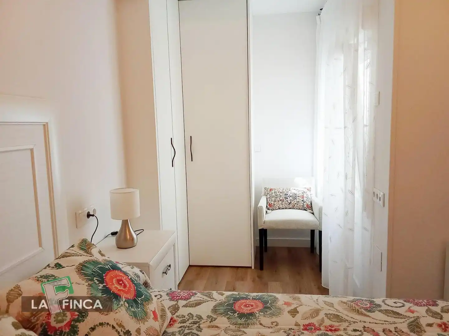 Habitación de Piso en venta en Oviedo  con Calefacción y Terraza