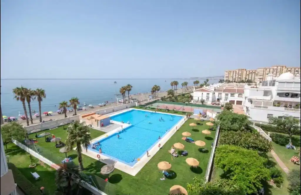 Piscina de Casa adosada de lloguer en Algarrobo Costa