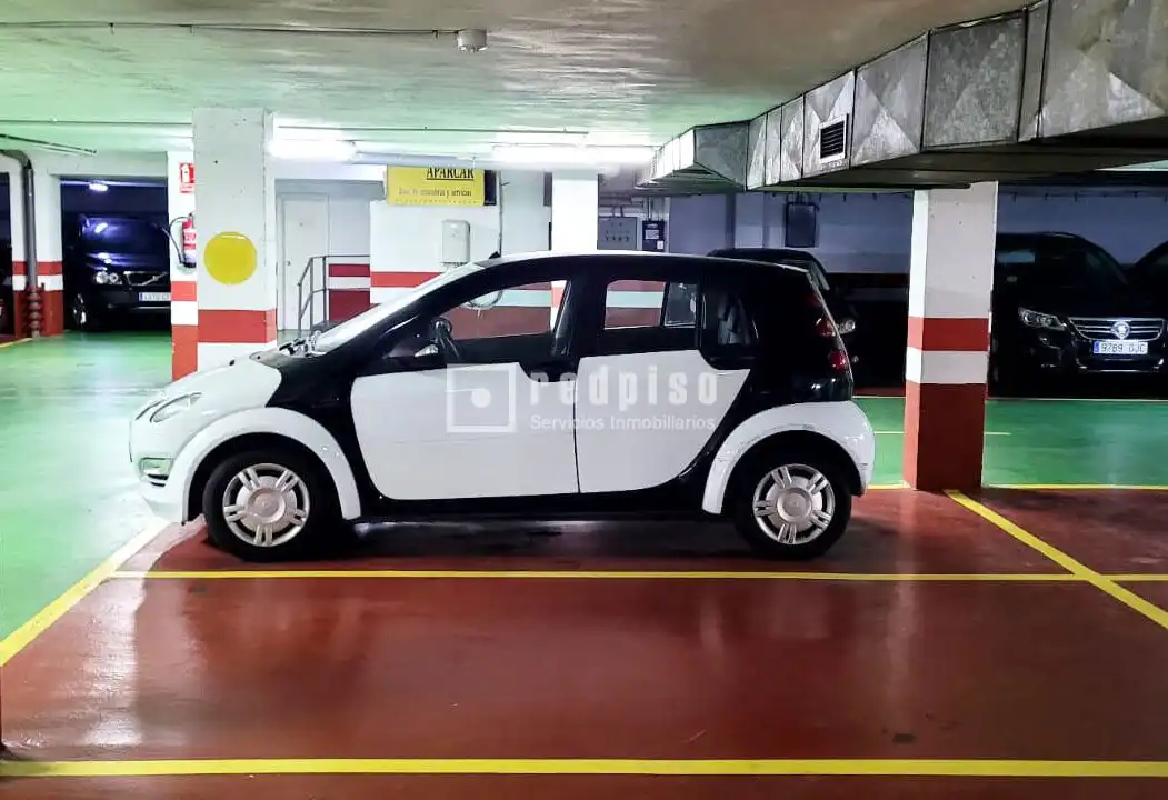 Einzelparkplatz mit Aufzug zum Verkauf in del Doctor Esquerdo, imagen 3