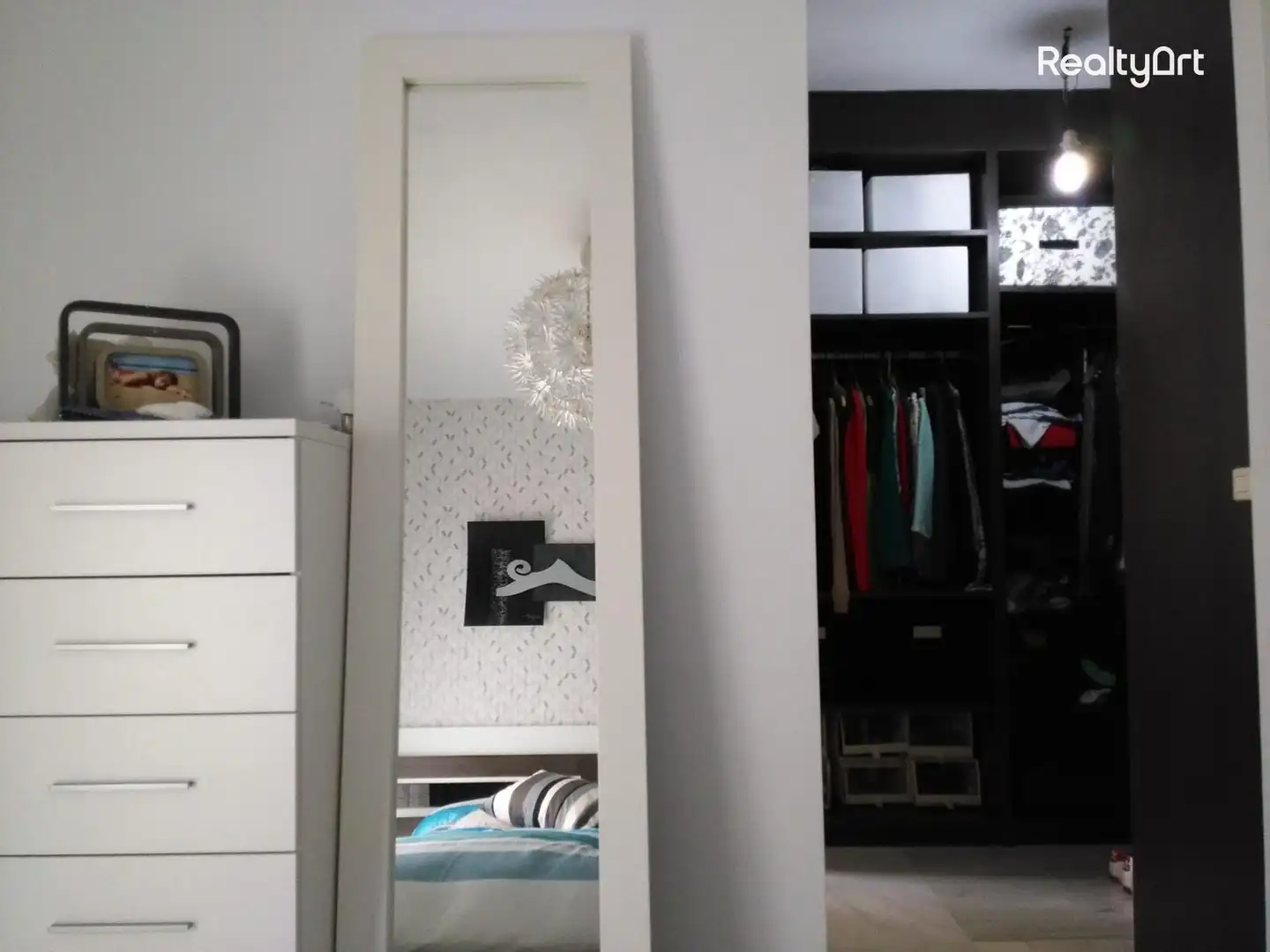 Habitación de Casa adosada en venta en Umbrete con Aire acondicionado, Calefacción y Jardín privado