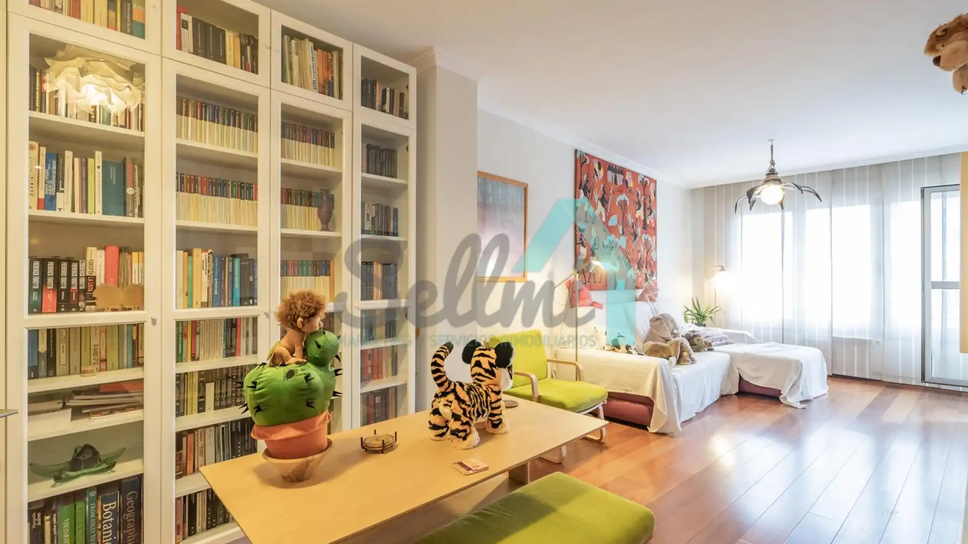 Living room of Flat for rent in Oviedo   with Heating, Parquet flooring and Terrace