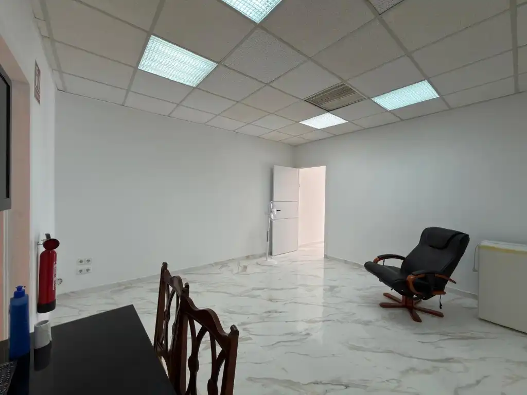 Commercial properties for rent in Calvià  with Air Conditioner and Terrace